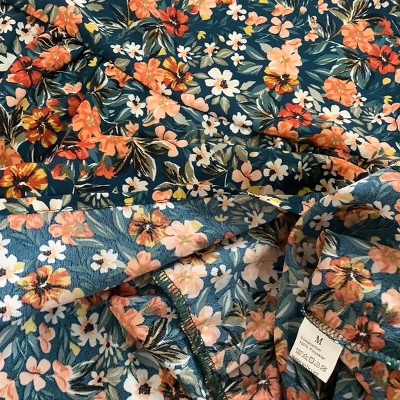 Floral boh smock top MEDIUM - Picture 8 of 8